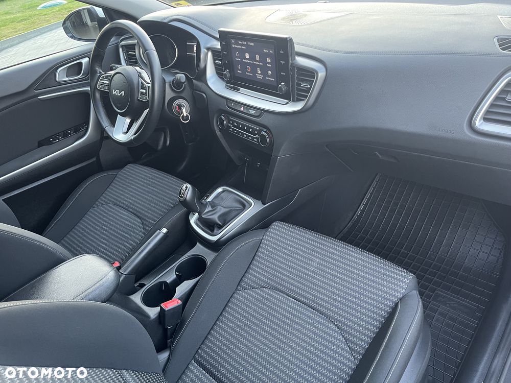 Kia Ceed 1.5 T-GDI M - 5
