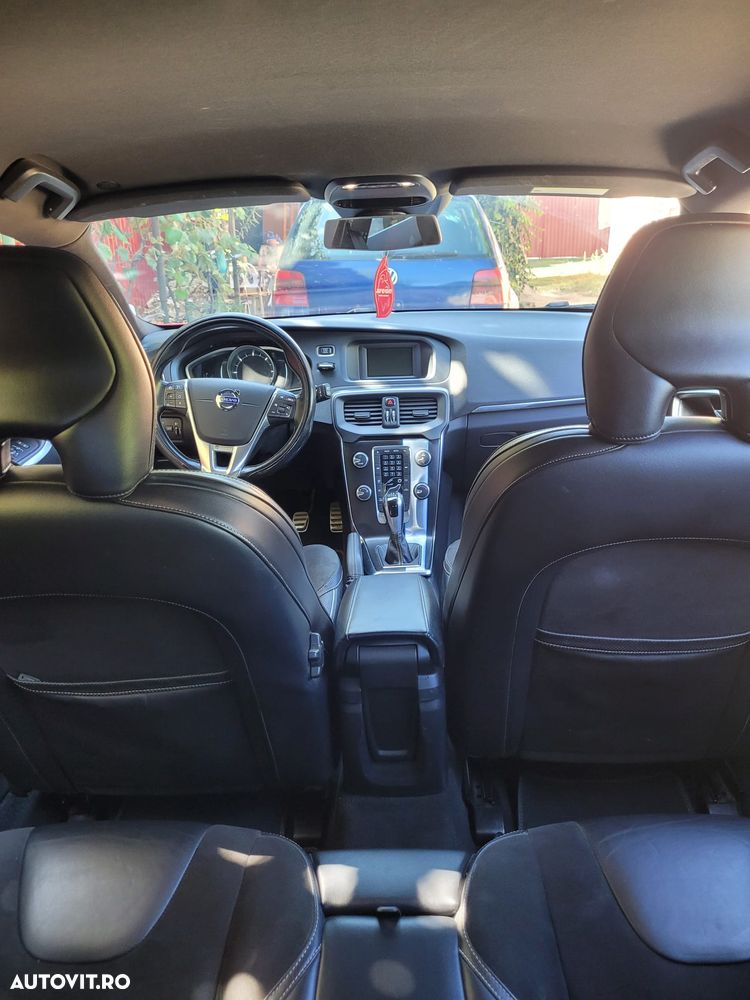 Volvo V40 D4 VEA R-Design - 10