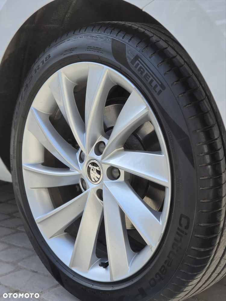 Skoda Superb 2.0 TSI Style DSG - 17