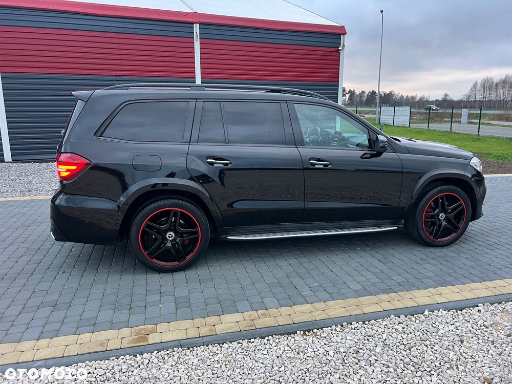 Mercedes-Benz GLS - 25