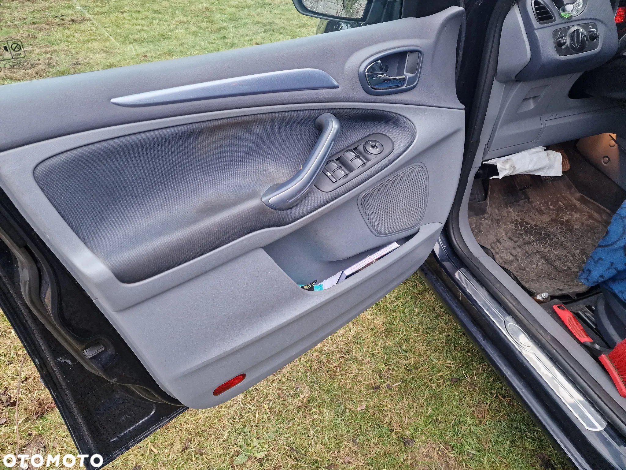 Ford Galaxy - 15