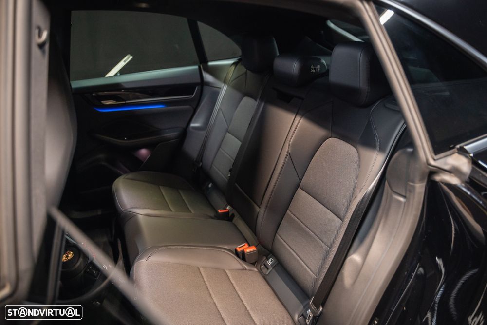 Porsche Macan Electric - 17