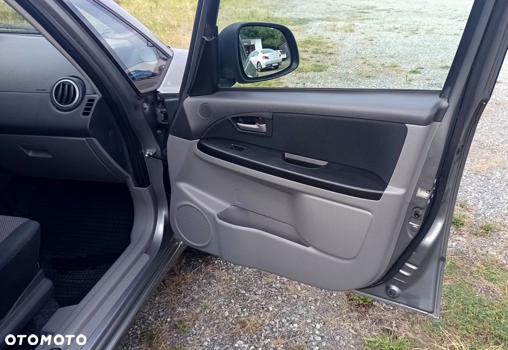 Suzuki SX4 1.5 - 25