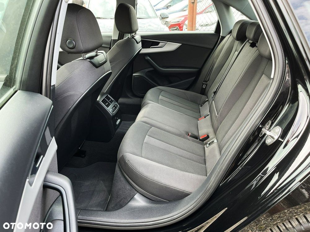 Audi A4 Limousine - 34