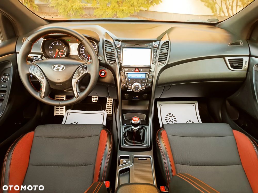 Hyundai i30 - 23