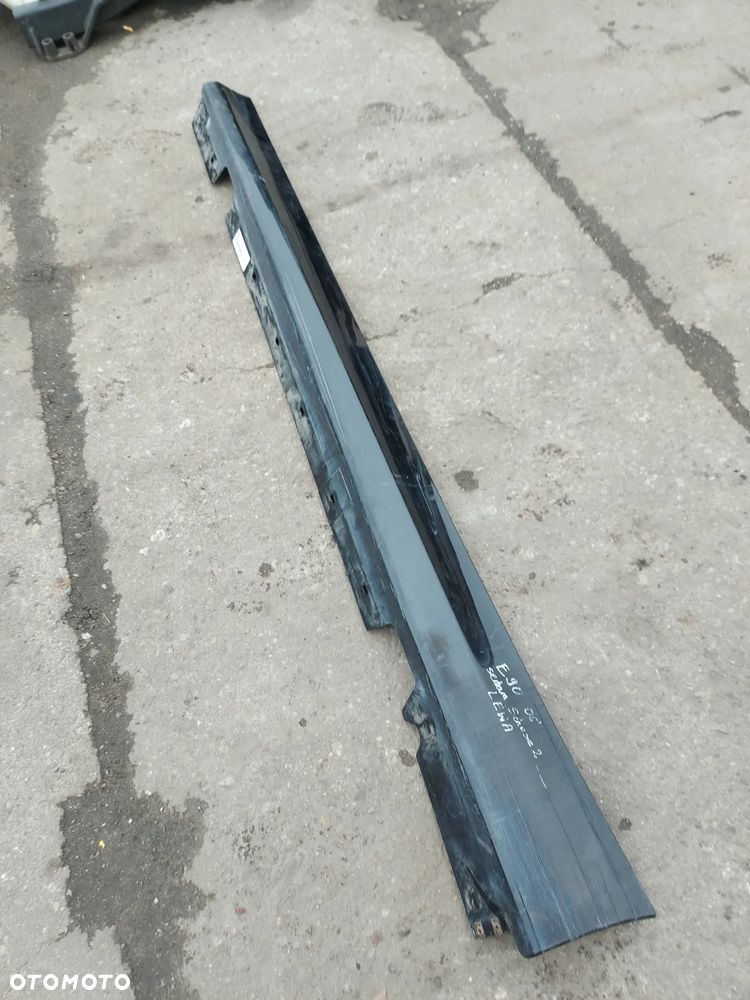 NAKŁADKA LISTWA PROGOWA LEWA BMW E90/91 SEDAN