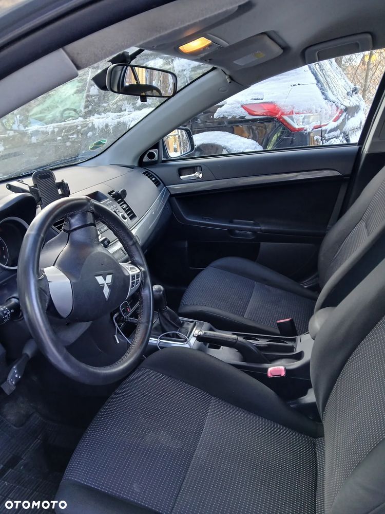 Mitsubishi Lancer 1.5 Inform - 8