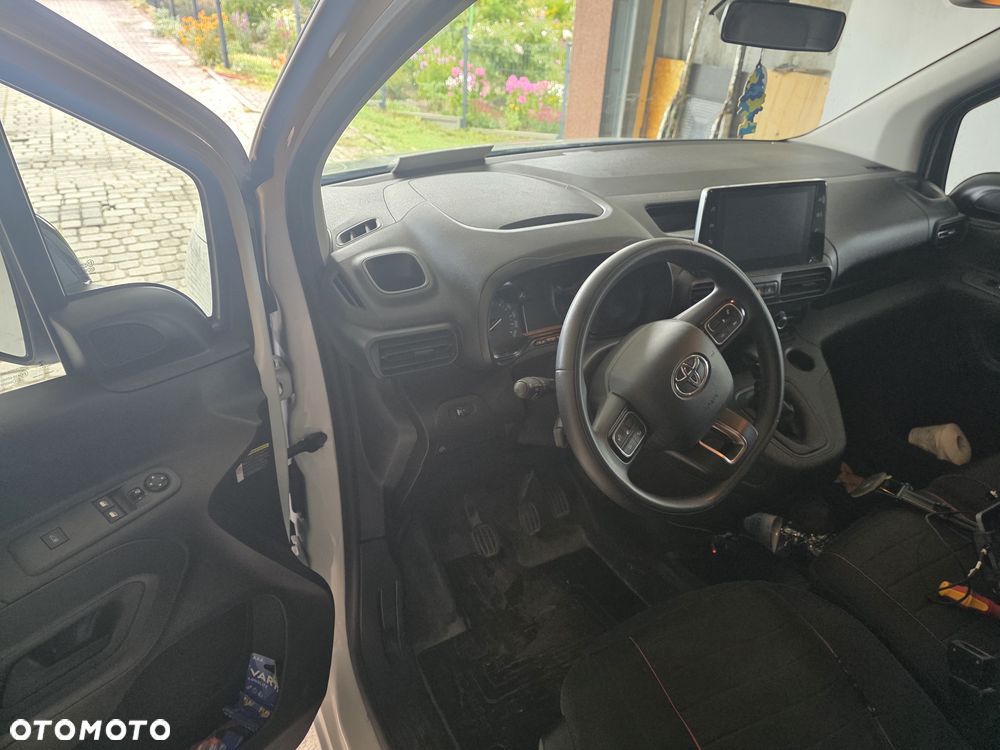 Toyota ProAce Kombi D-4D Medium 2,6t - 6