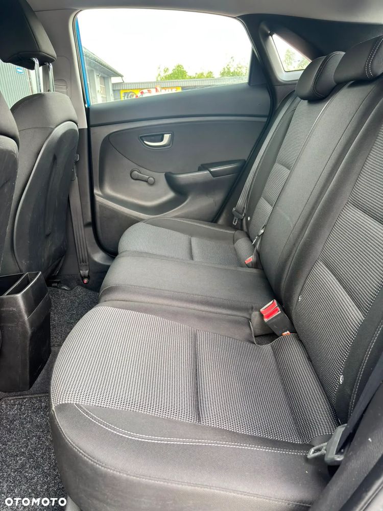 Hyundai i30 blue 1.6 CRDi Passion - 21