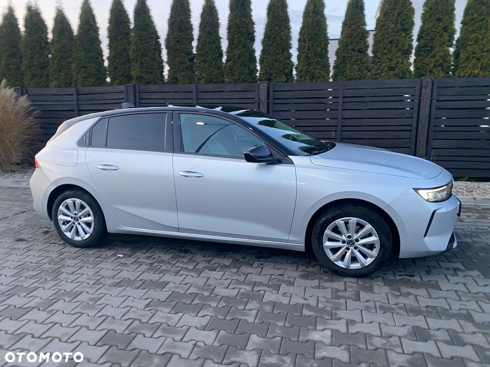 Opel Astra 1.2 Turbo Business Edition - 3