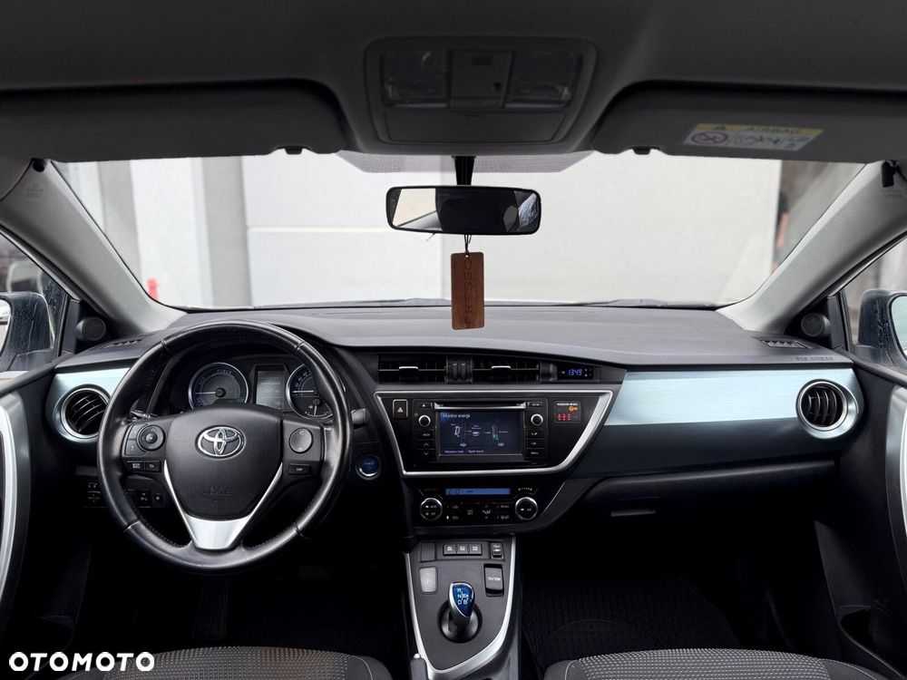 Toyota Auris Hybrid 135 Premium - 10