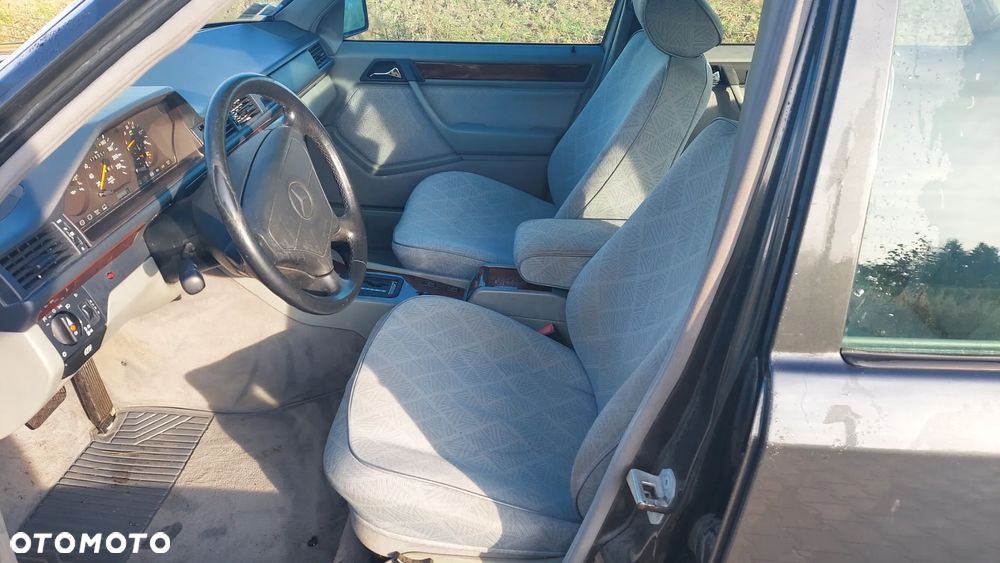 Mercedes-Benz W124 (1984-1993) - 11