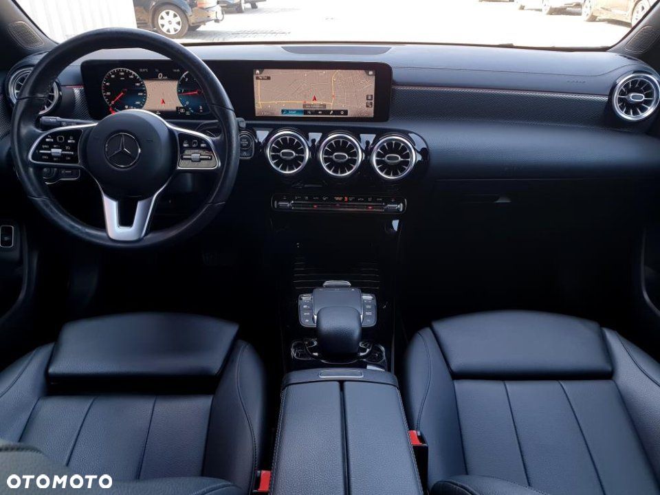 Mercedes-Benz CLA - 10