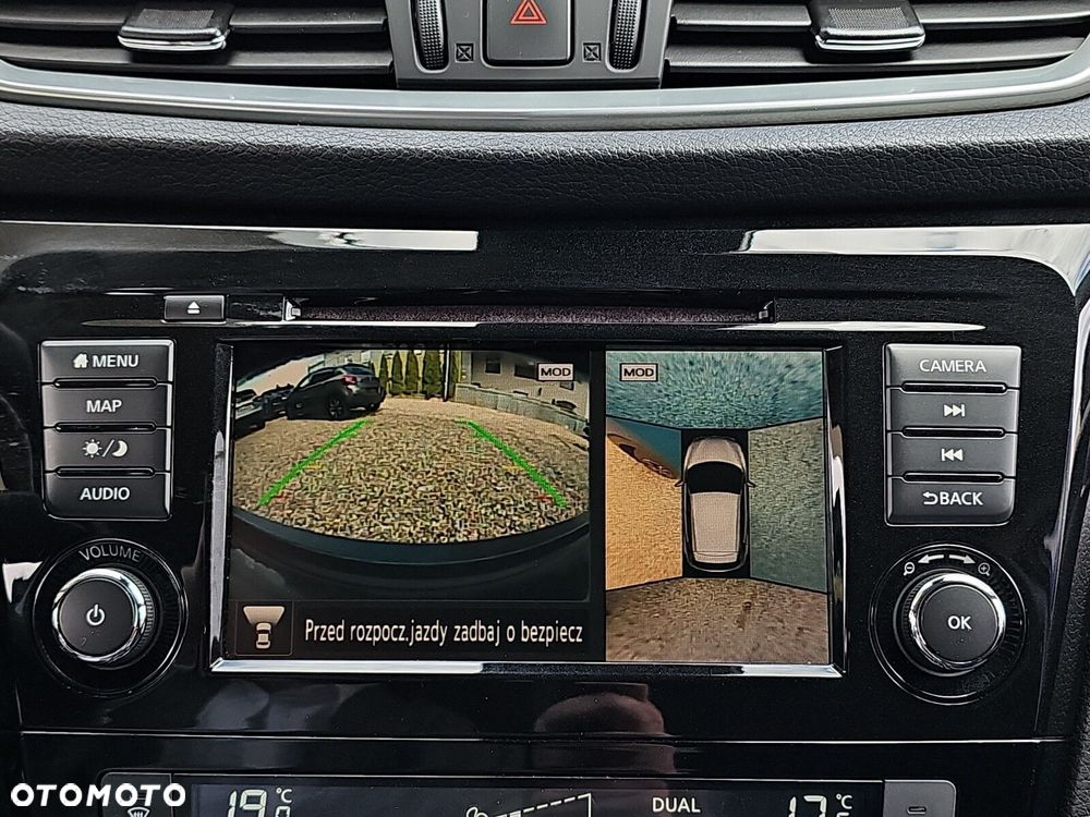 Nissan Qashqai 1.3 DIG-T N-Connecta - 23