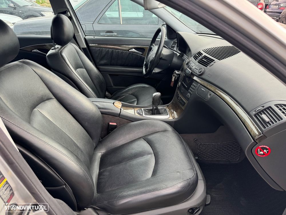 Mercedes-Benz E 220 CDi Avantgarde - 22