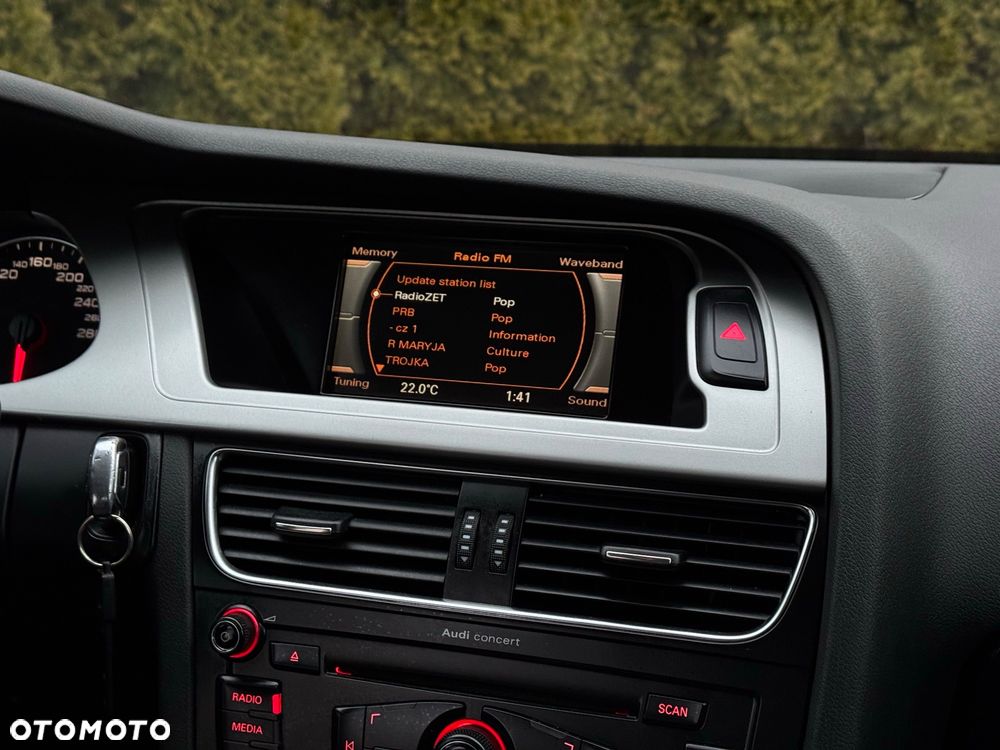 Audi A4 Avant 2.0 TDI Multitronic - 28