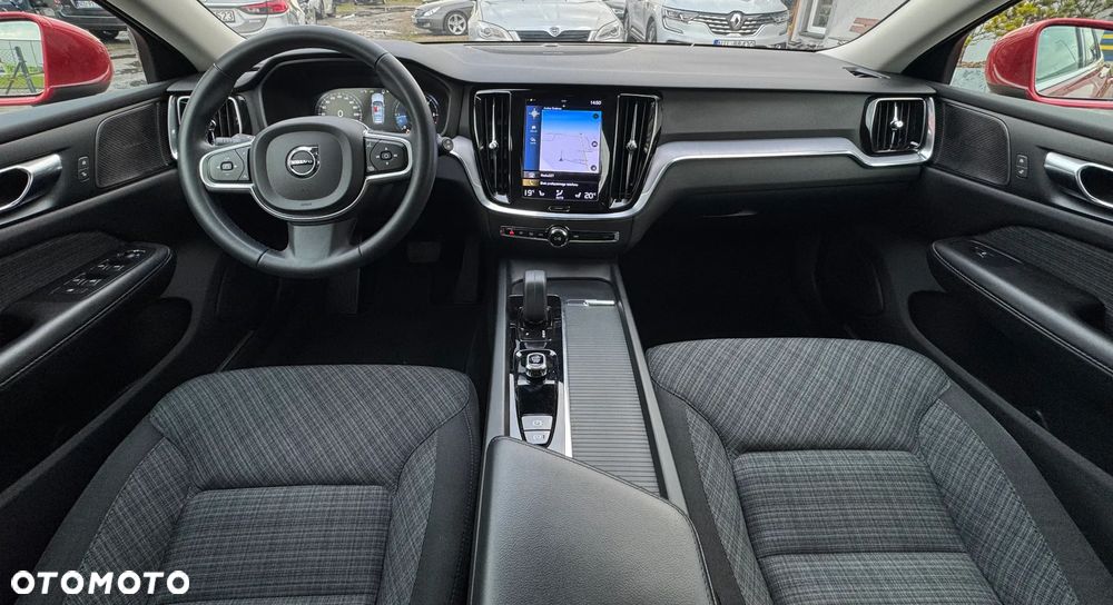Volvo V60 B4 D Momentum Pro - 19