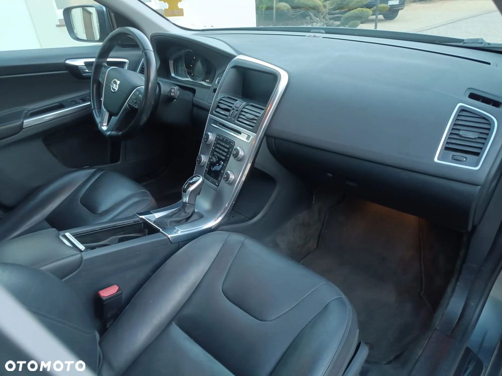 Volvo XC 60 D4 AWD Summum - 14