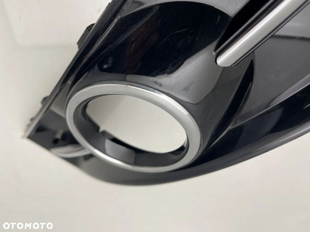 KRATKA ZDERZAKA PRAWA AUDI A3 8P LIFT 8P0807682J - 2