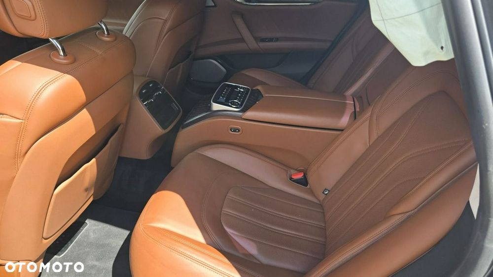 Maserati Quattroporte - 33