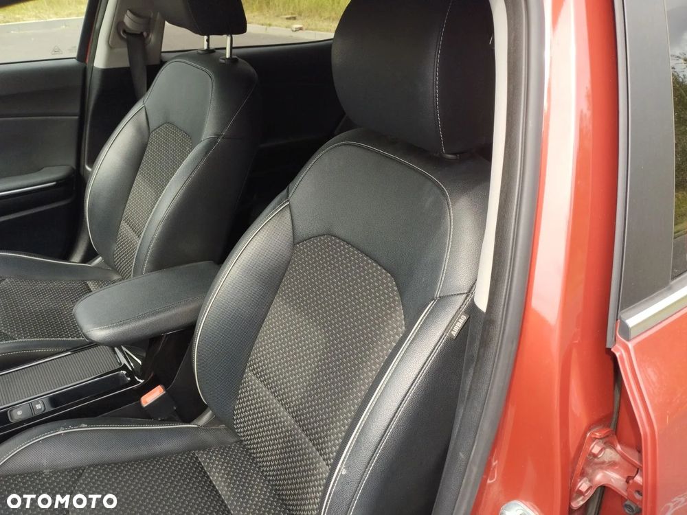 Kia XCeed 1.6 T-GDI L Business Line DCT - 12