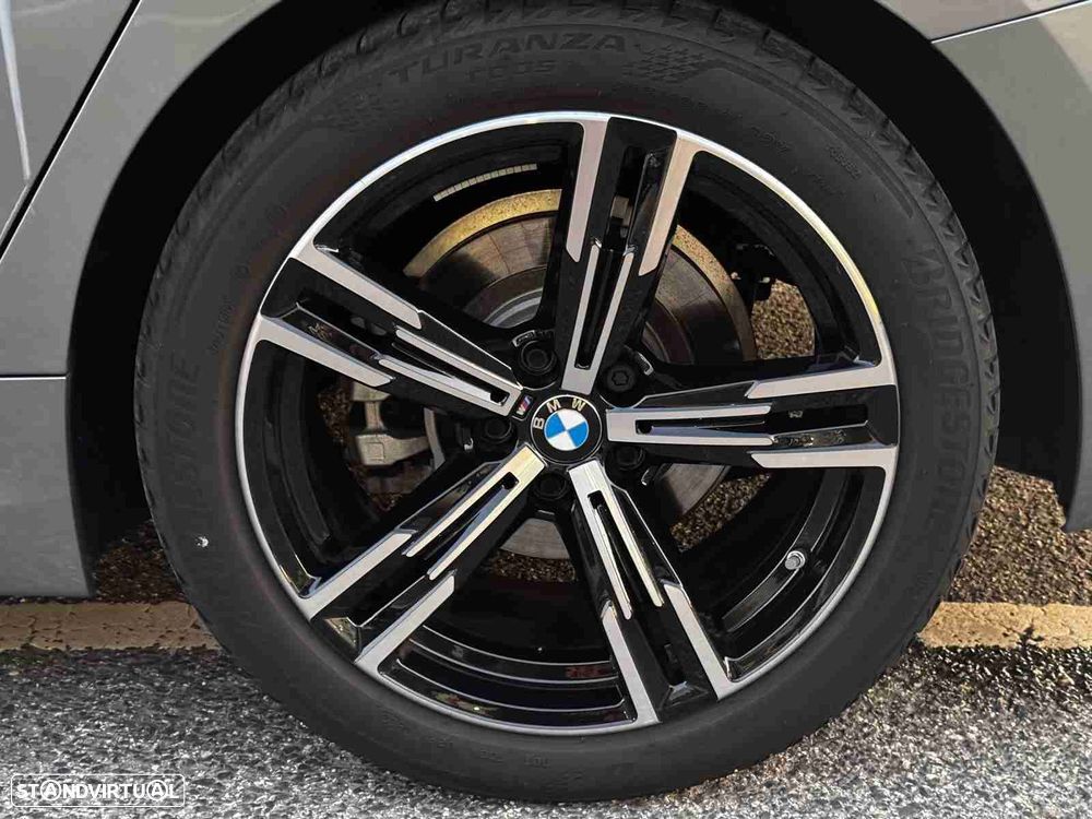 BMW 320 d Touring Pack Desportivo M Auto - 26