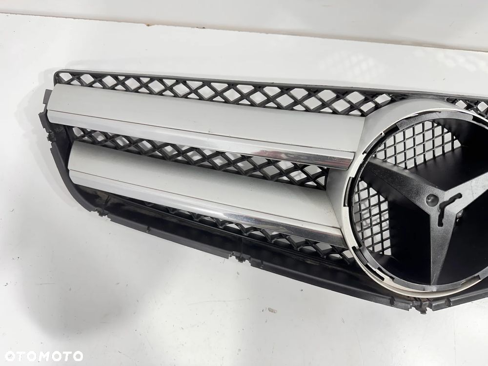 Grill atrapa Mercedes-Benz E klasa Coupe Cabrio W207 C207 - 2