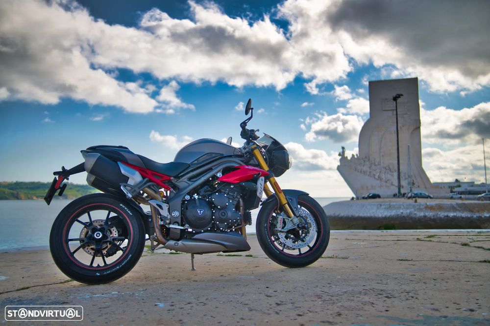 Triumph Speed Triple R - 5