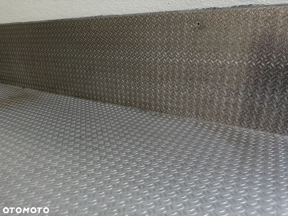 Iveco 35S16 3.0l Chłodnia 8 Palet / Agregat Carrier Viento / Izoterma RomCar / Unikatowy stan / Nowe opony / Serwisowany w aso / FV23% - 24