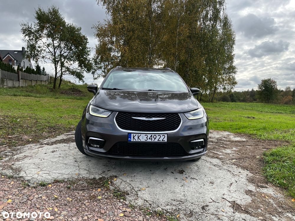 Chrysler Pacifica - 13