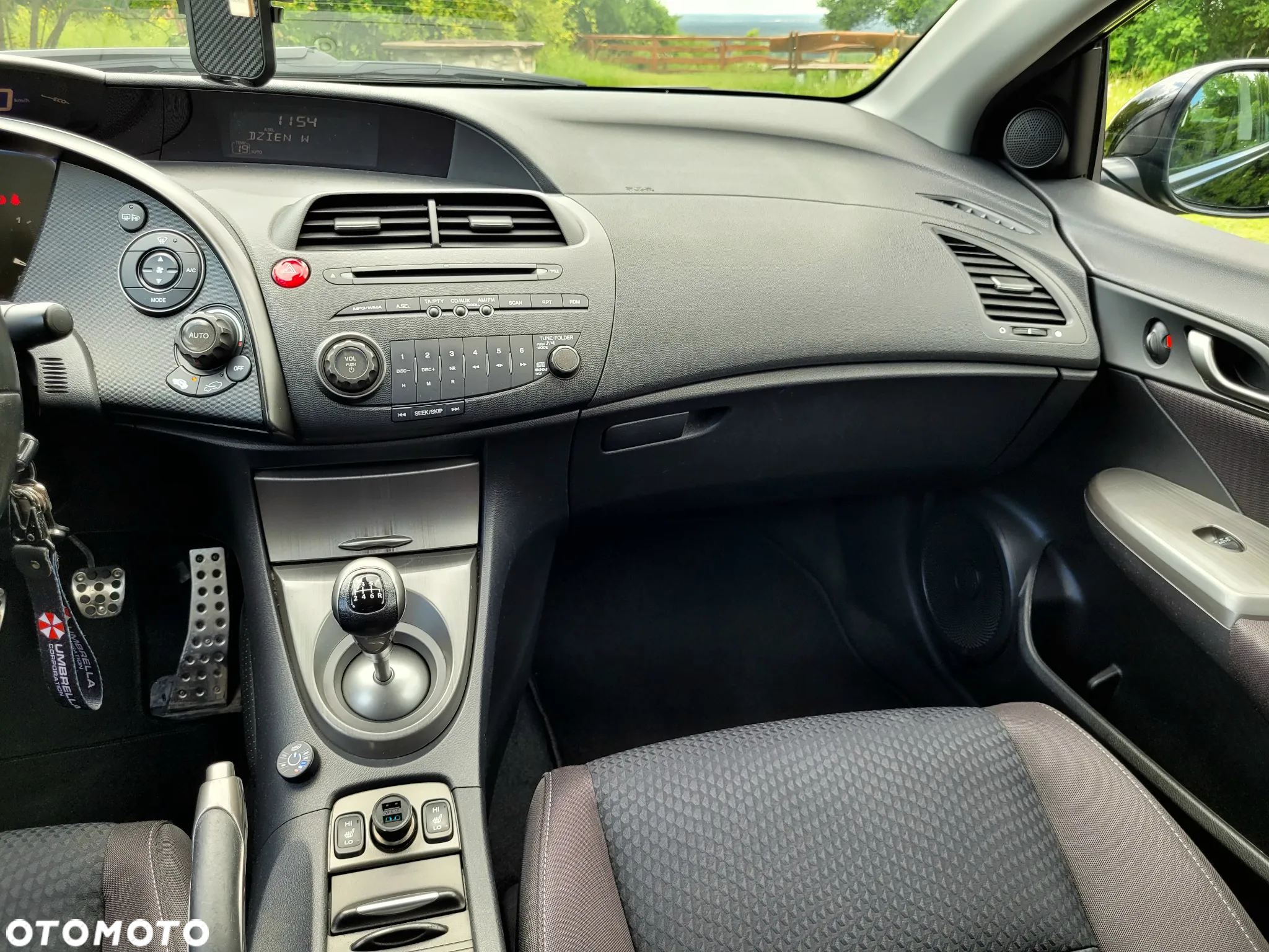 Honda Civic 1.8 Executive - 26