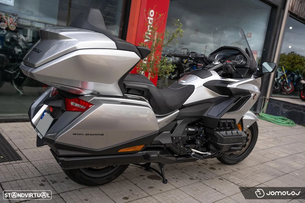Honda Goldwing - 8