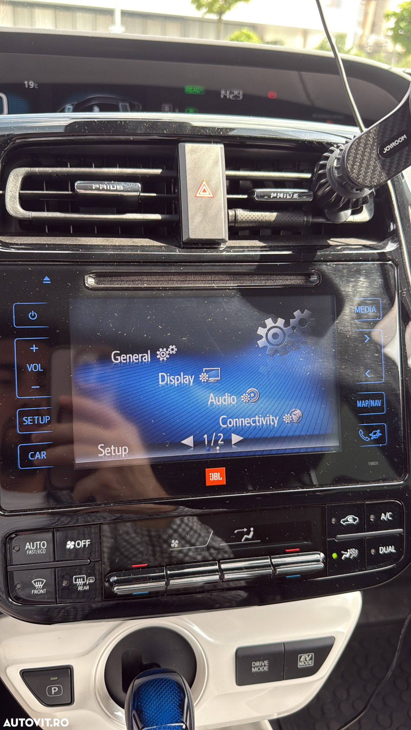 Toyota Prius - 16