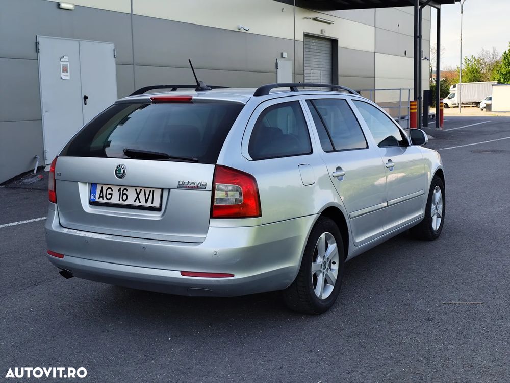 Skoda Octavia 2.0 TDI Elegance DSG - 2