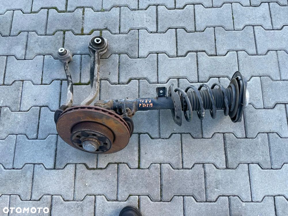 MERCEDES E W212 LIFT 2.2 CDI  ZWROTNICA MCPHERSON PRZÓD PRAWY