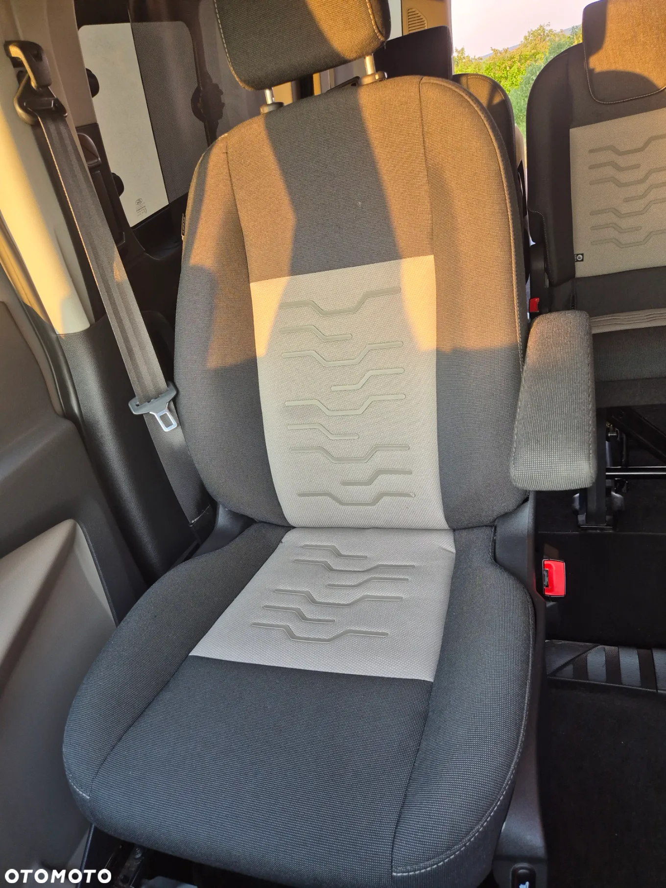 Ford Tourneo Custom - 17
