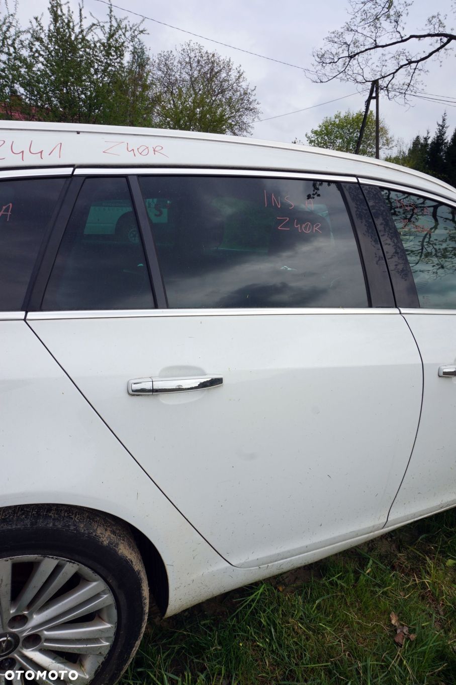 DRZWI TYLNE PRAWE INSIGNIA A I KOMBI Z40R  BIAŁY OPEL 2008-2013 - 1