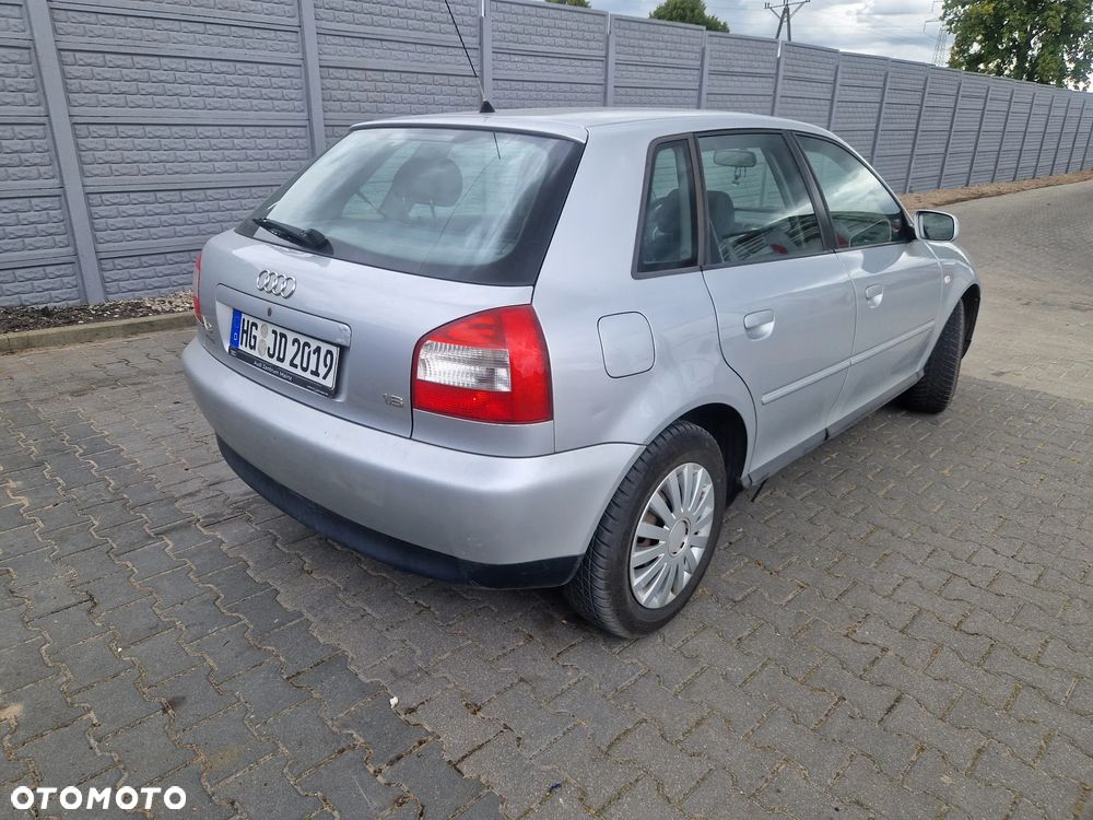 Audi A3 Sportback 1.6 Ambiente - 5