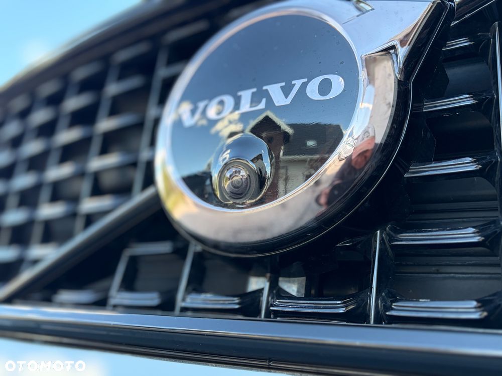 Volvo XC 40 B3 B DKG Plus Dark - 18