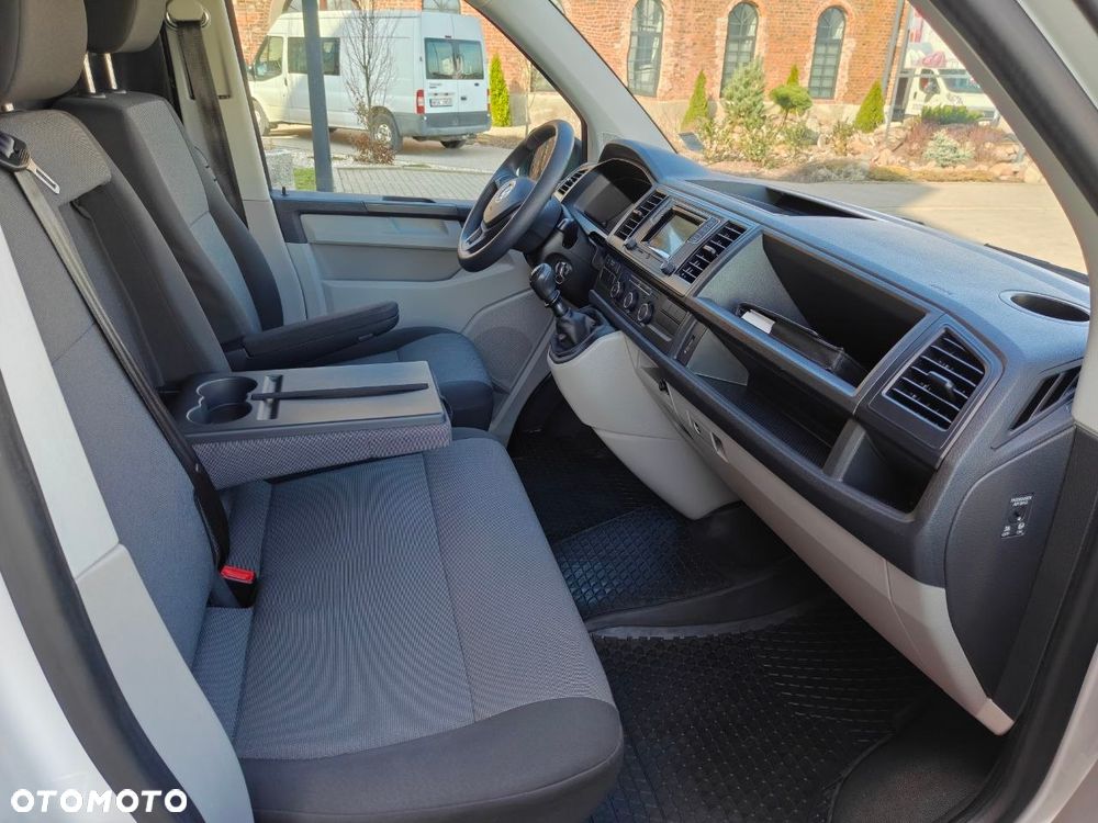 Volkswagen Transporter T6 - 6