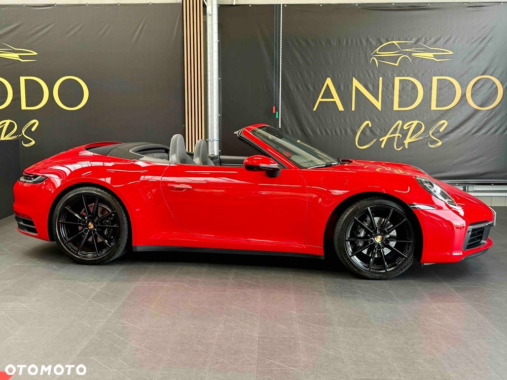 Porsche 911 Carrera - 4