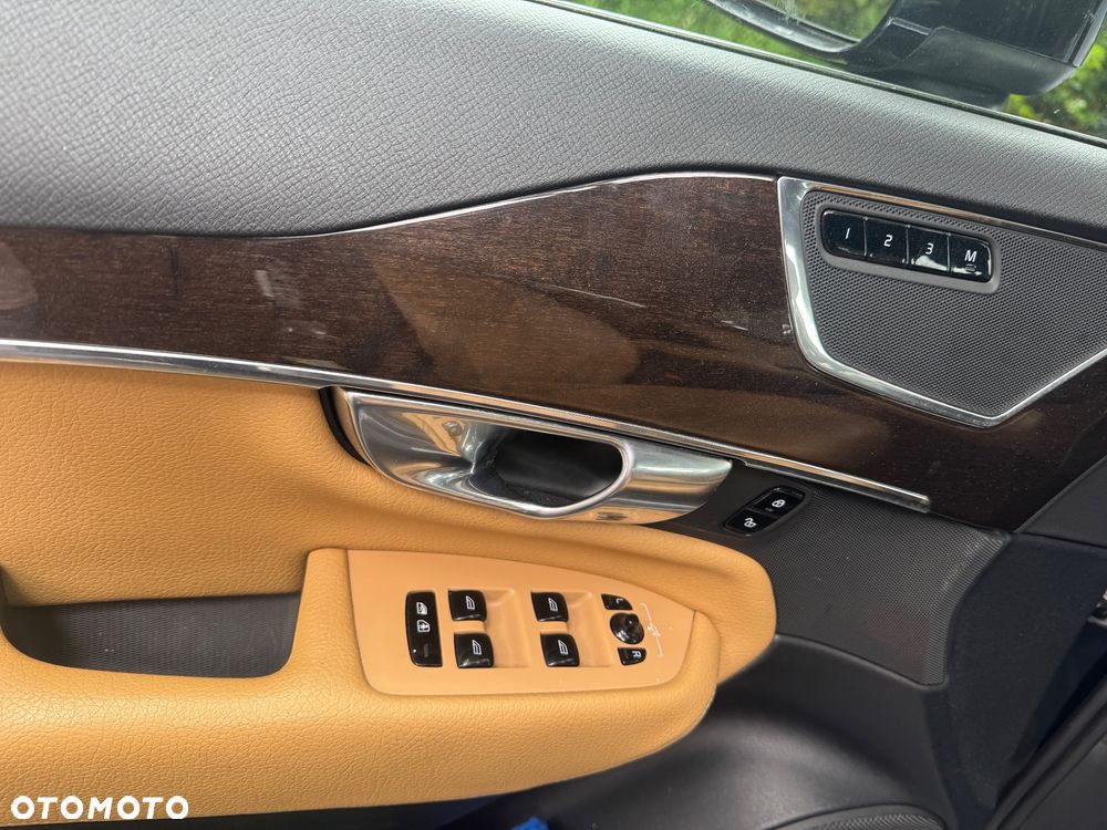 Volvo XC 90 - 14