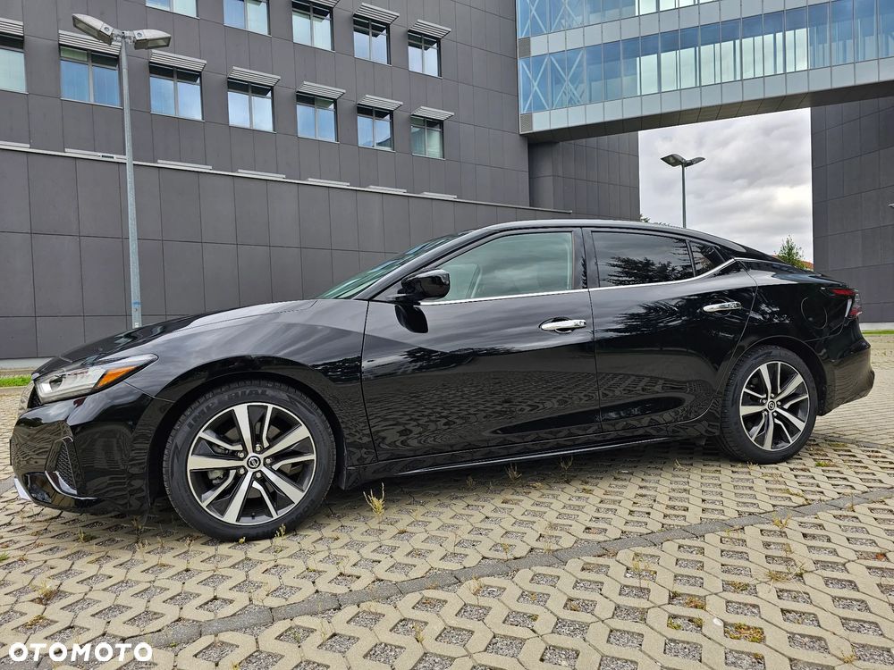 Nissan Maxima - 4