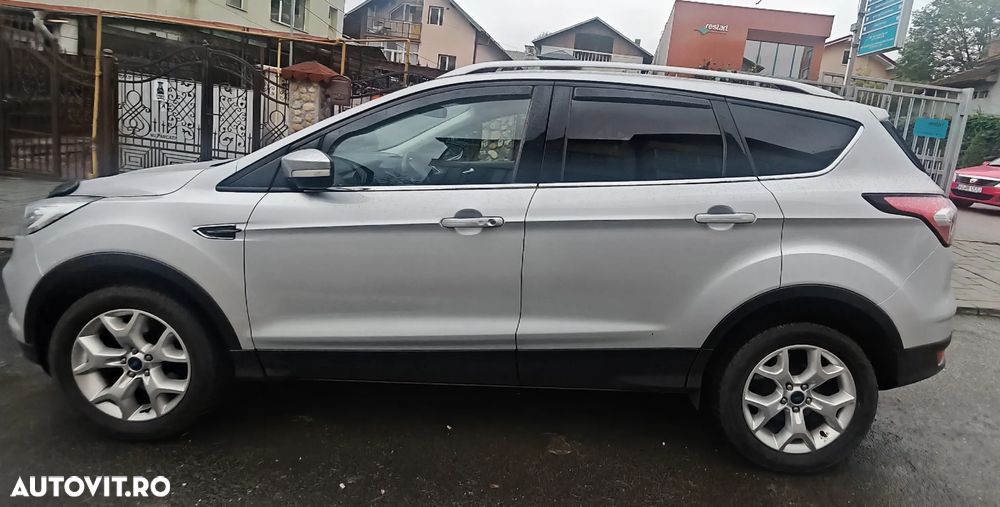 Ford Kuga - 4