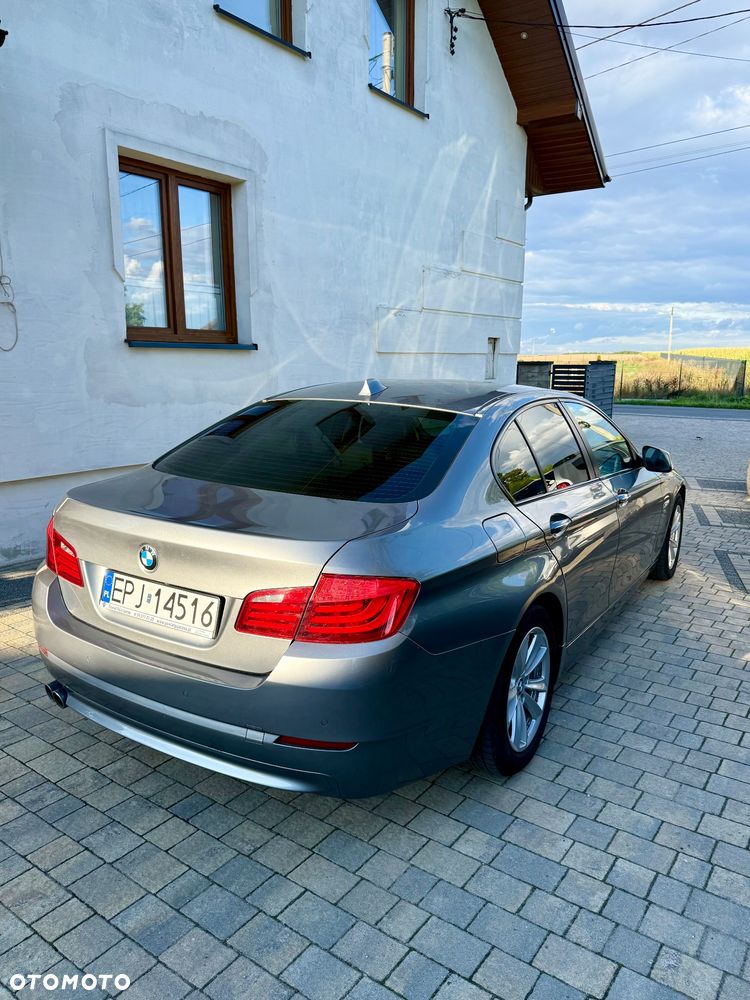 BMW Seria 5 530d xDrive - 6
