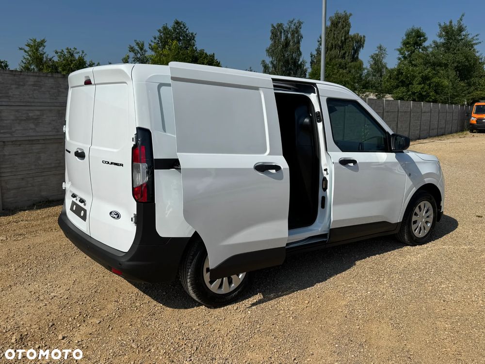 Ford Transit Courier - 5