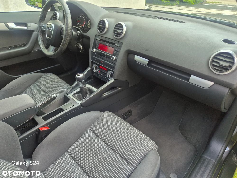 Audi A3 Sportback 1.6 Ambition - 15