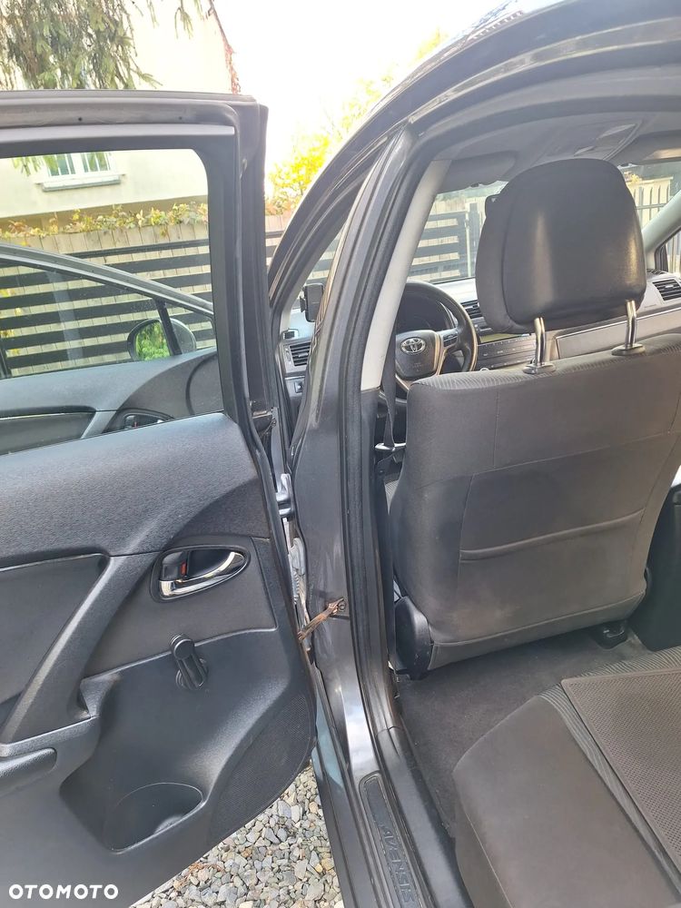 Toyota Avensis 1.6 Luna - 10