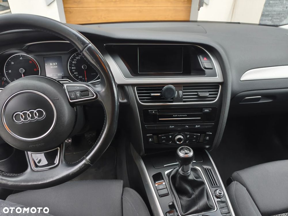 Audi A4 Avant 2.0 TDI Quattro - 13