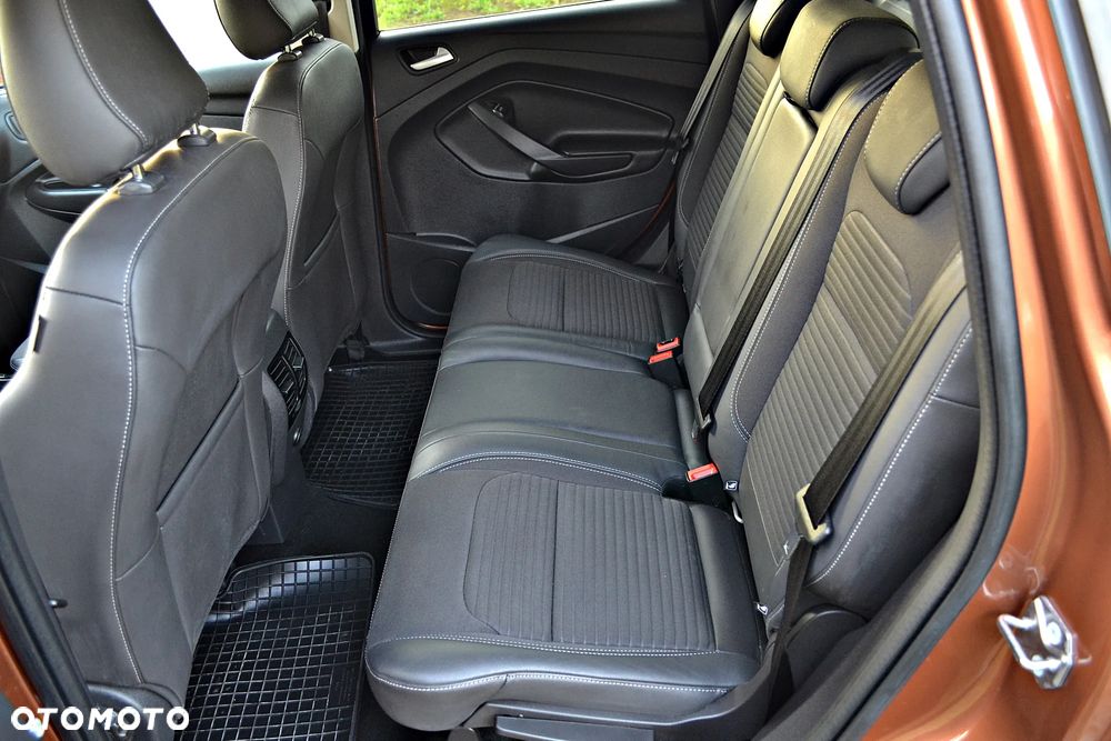 Ford Kuga 1.5 EcoBoost 4x4 Titanium - 28